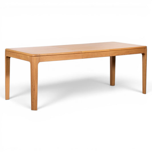 Maddison 160-200cm Oak Extending Dining Table