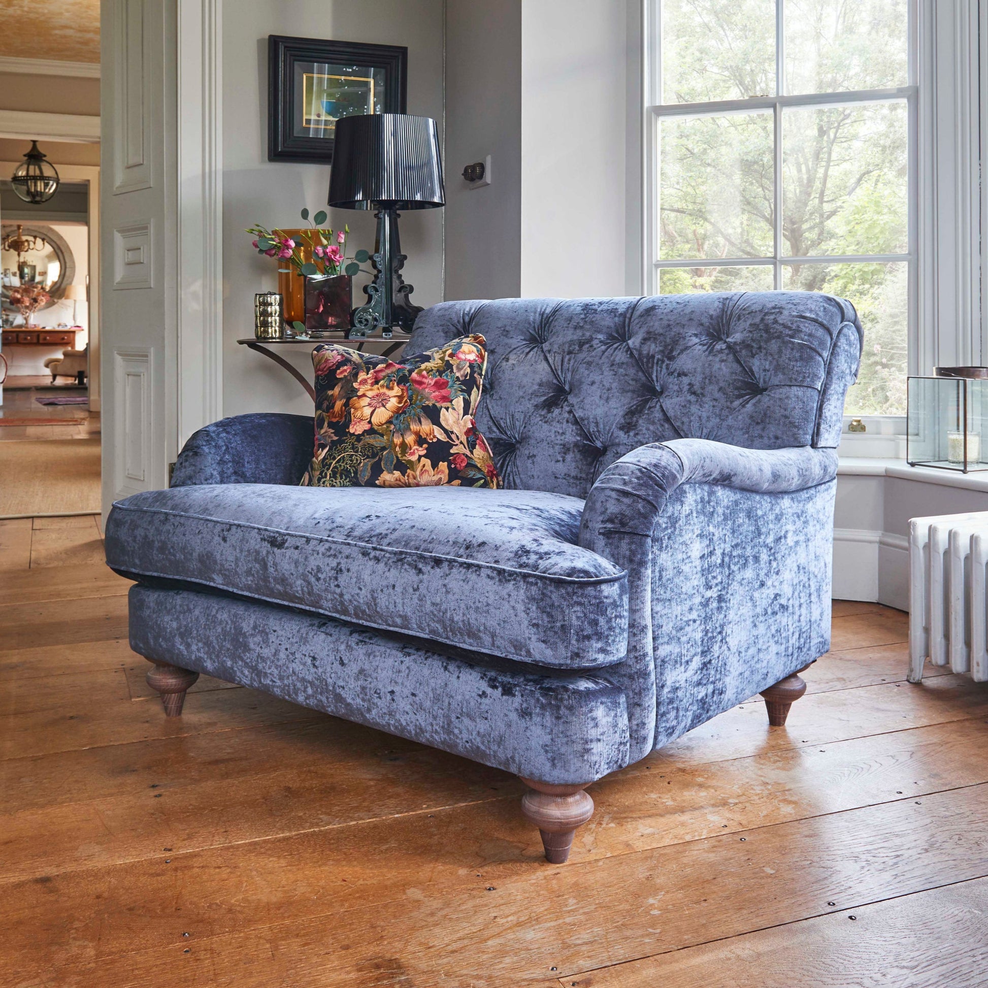 Gatehouse Loveseat - Pieces For Places