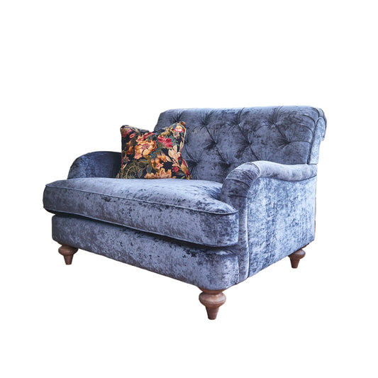 Gatehouse Loveseat - Pieces For Places