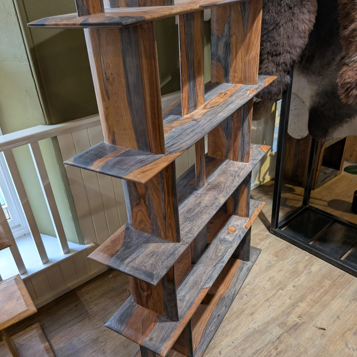 Stopa Sheesham Abstract Display Unit