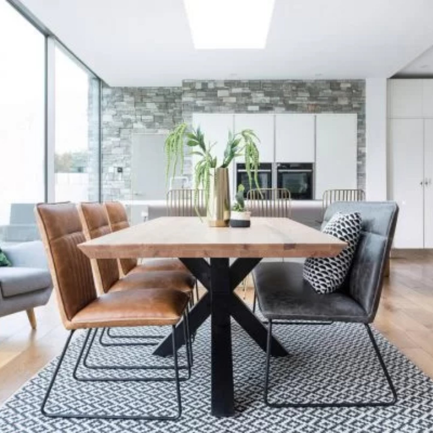 Hoxton Oak Spider Leg Dining Table - 2 Sizes