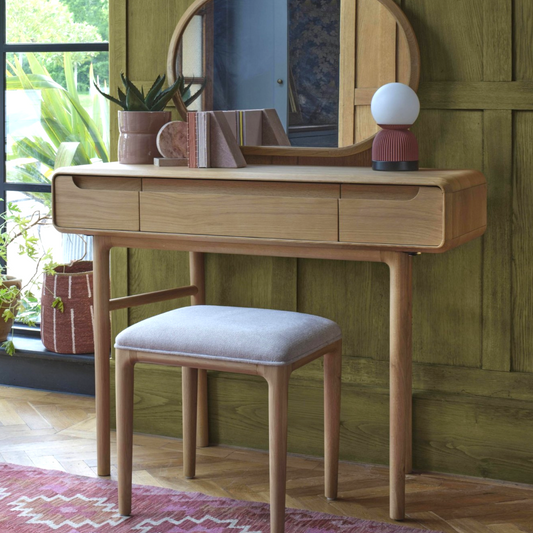 Winchester Dressing Table with Mirror