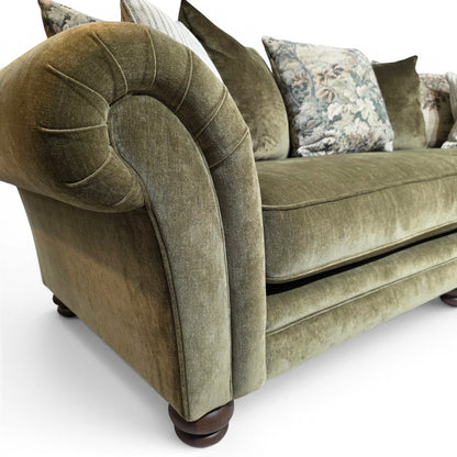 Hampshire Extra Large Split Pillow Back Sofa