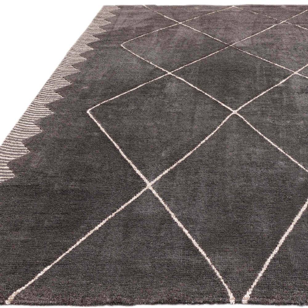 Diamond Black Mason Rug - 200cm x 290cm