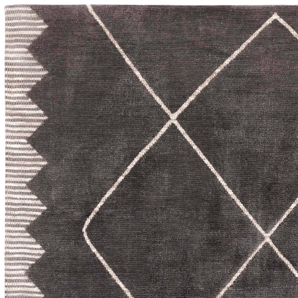 Diamond Black Mason Rug - 200cm x 290cm