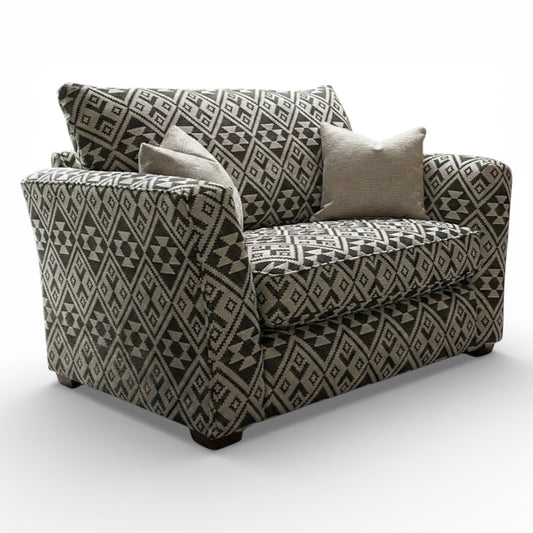 Maverick Loveseat