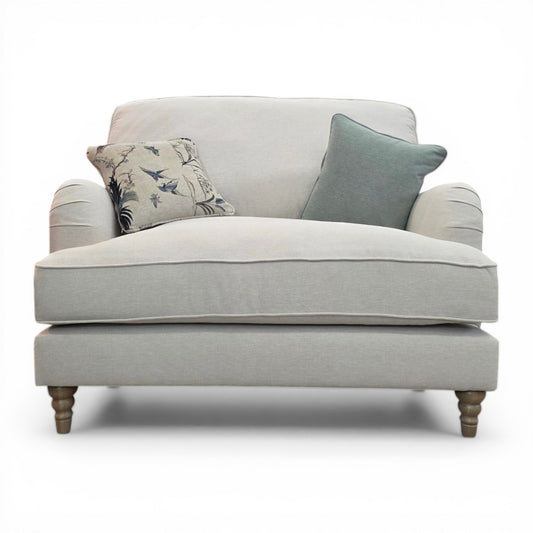 Potter Loveseat