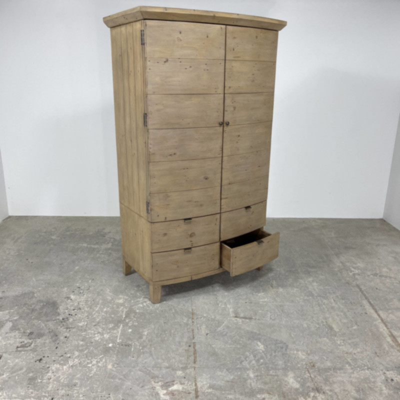 Bermuda Double Wardrobe Bermuda Double Wardrobe