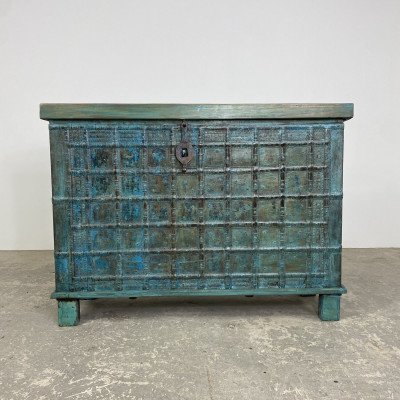 Vintage Narrow Pitari Chest