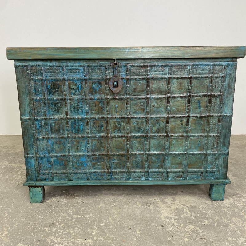 Vintage Narrow Pitari Chest