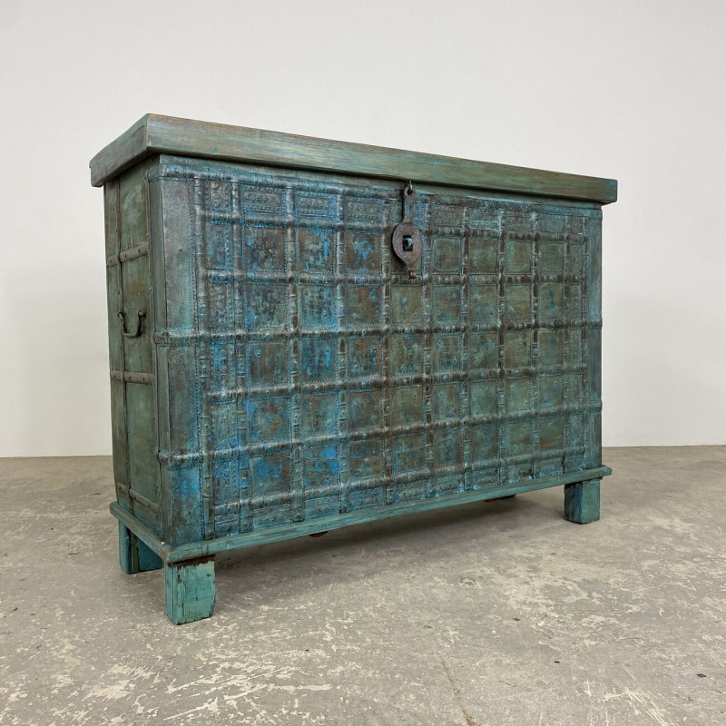Vintage Narrow Pitari Chest