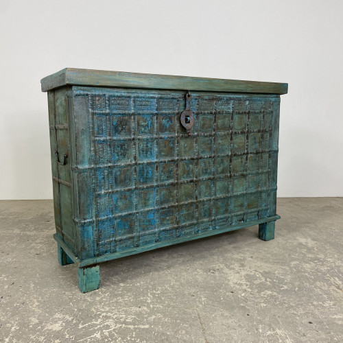 Vintage Narrow Pitari Chest
