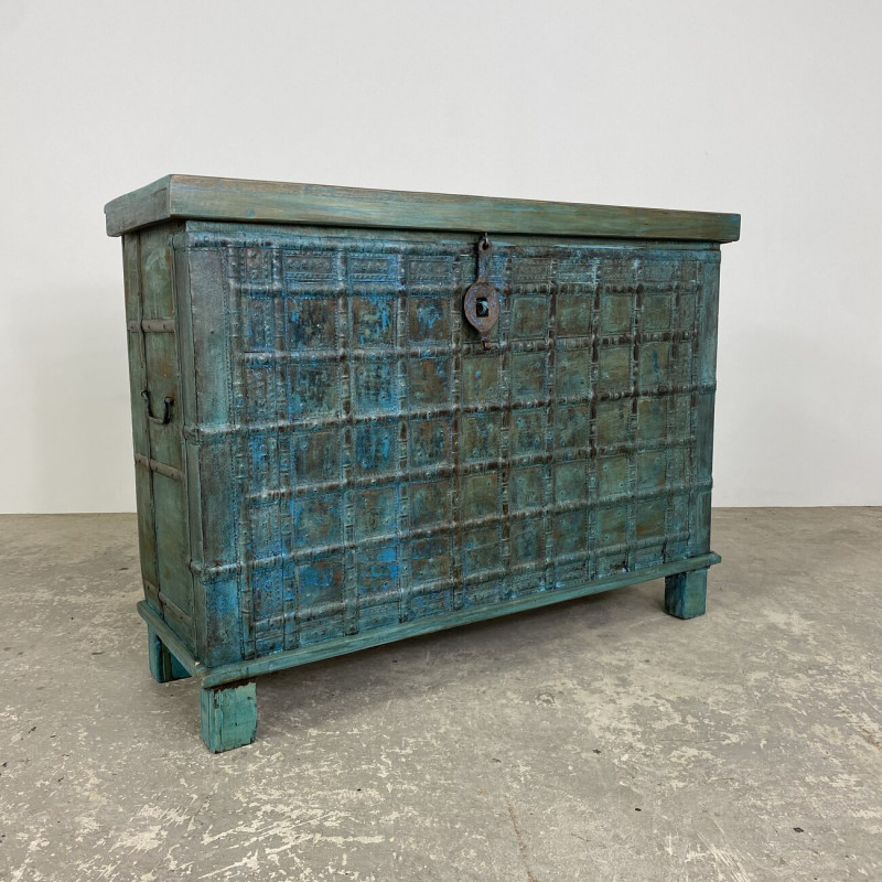 Vintage Narrow Pitari Chest
