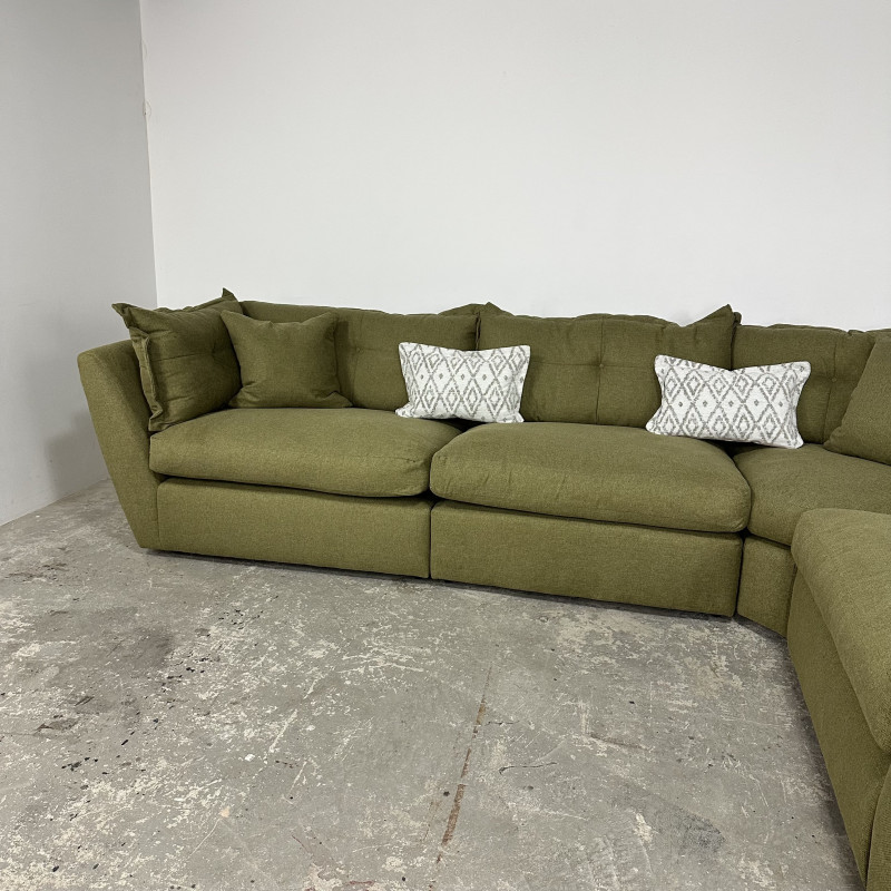 Ruben Corner Sofa Group 4
