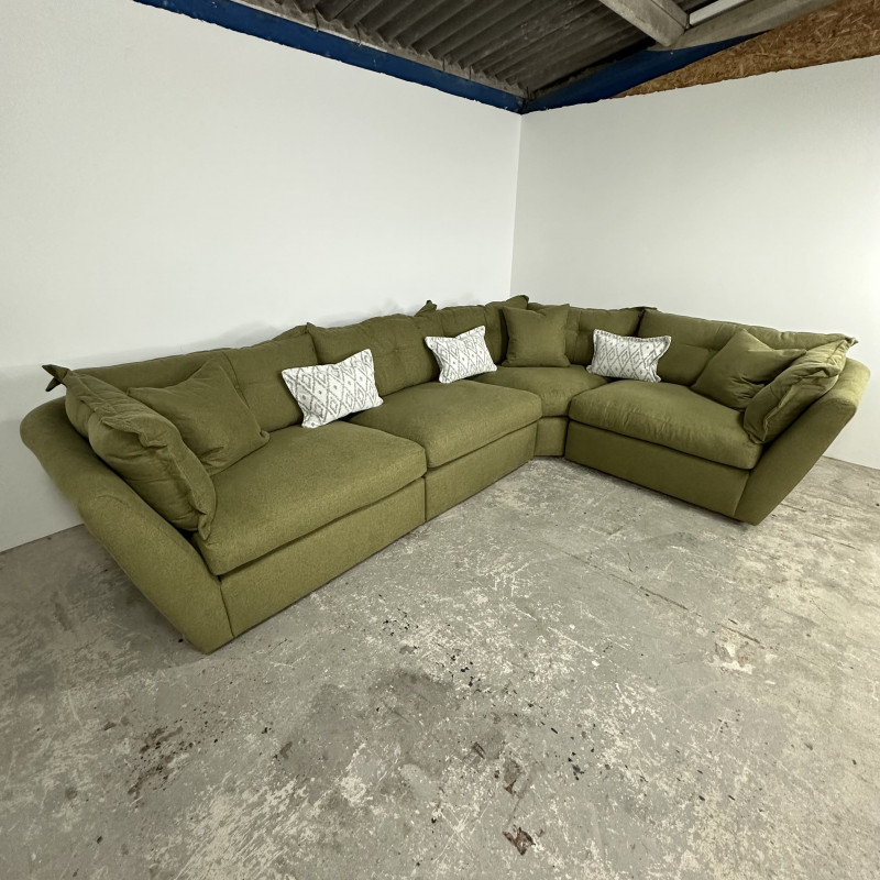 Ruben Corner Sofa Group 4