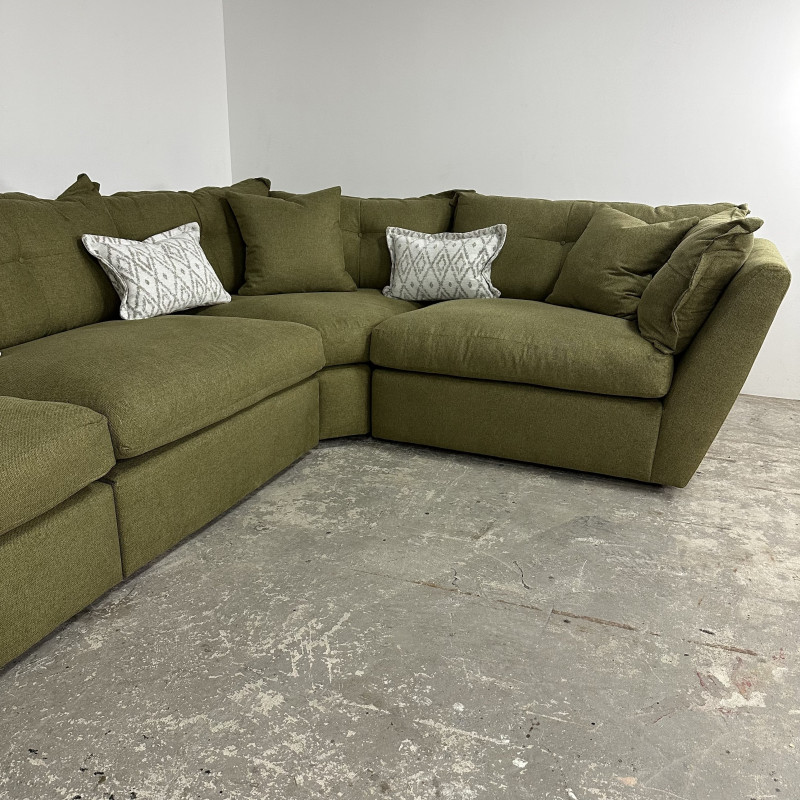 Ruben Corner Sofa Group 4