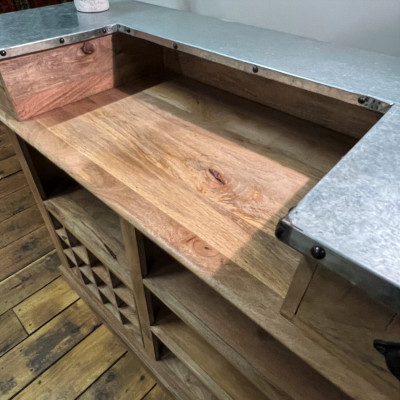 Mango Bar Counter
