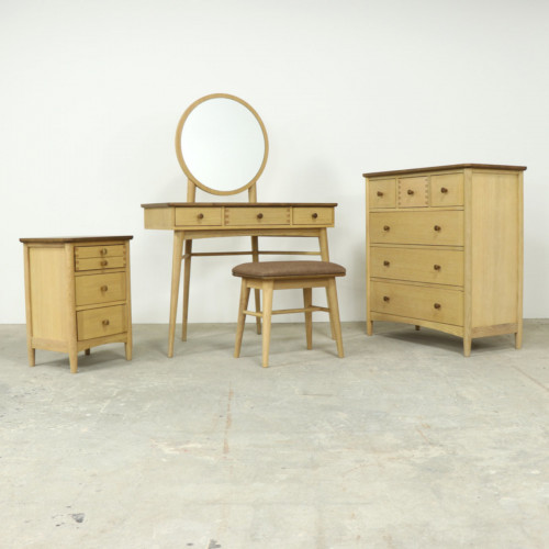 Island Dressing Table and Mirror