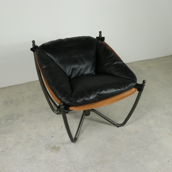 Black Feather Filled Suspend Chair Black Feather Filled Suspend Chair