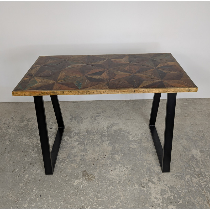 Morpho Bar Table