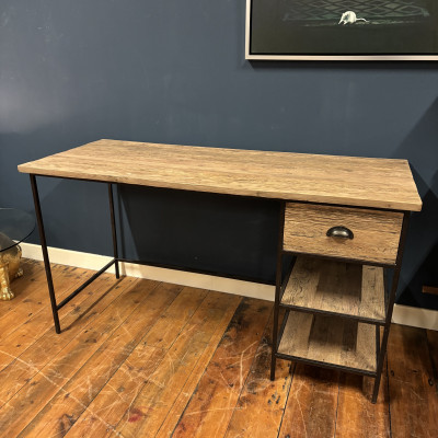 Oyster Desk